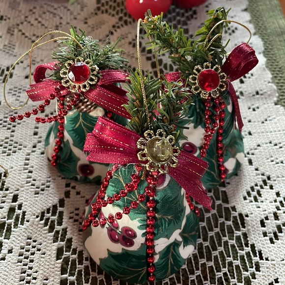 Bejeweled Christmas Ornaments. Fabric with faux jewels, beads and greenery. 15 - Picture 11 of 11